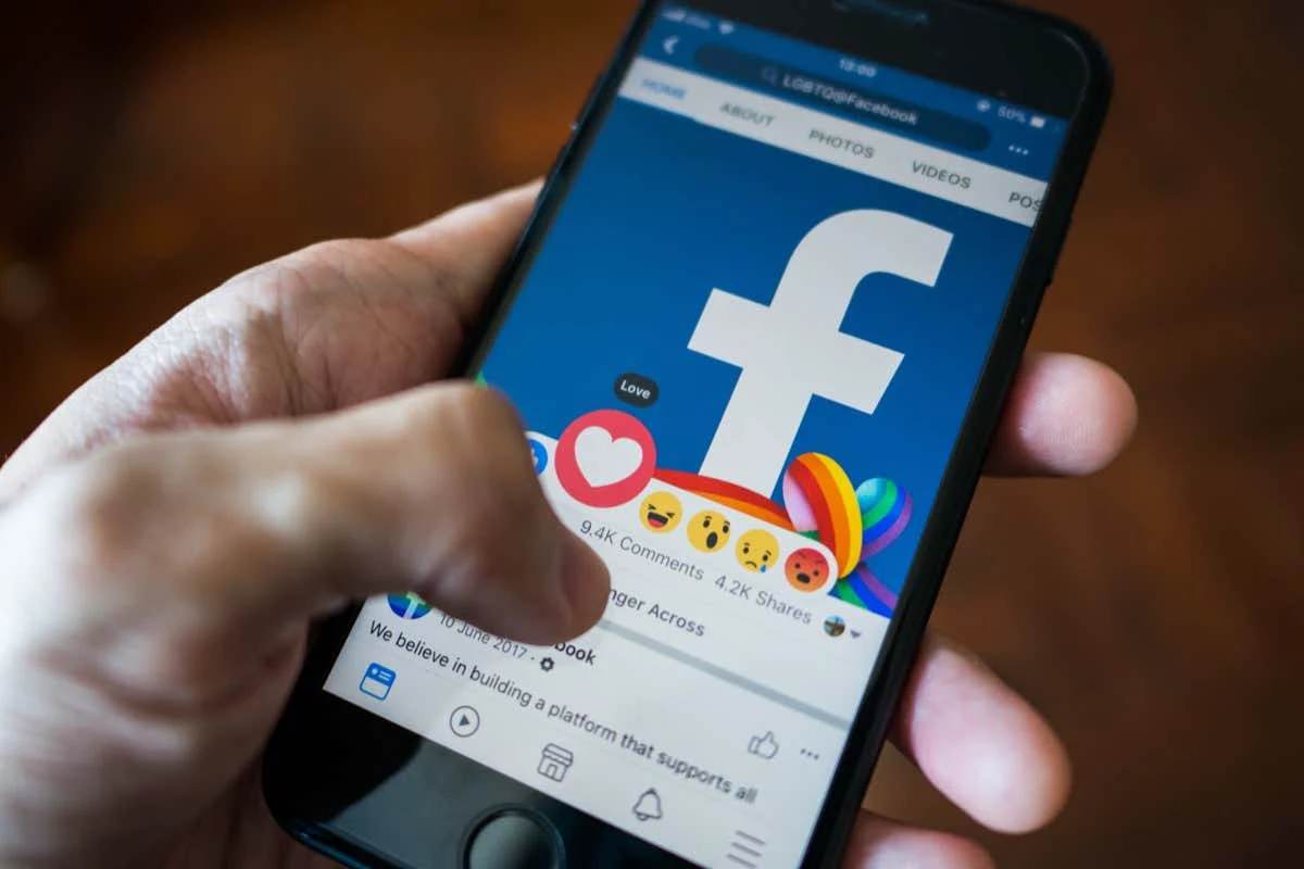 Cómo pedir recomendaciones en Facebook